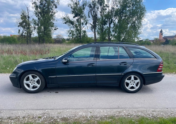 Mercedes-Benz Klasa C cena 5900 przebieg: 500000, rok produkcji 2003 z Sochaczew małe 137